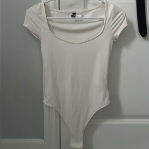 H&M Cream Scoop Neck Short Sleeve Bodysuit
